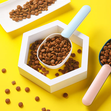 Pet Food Scoop with Bag Clip